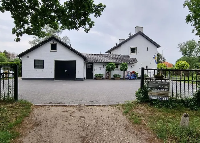 Aan De Bagijnstraat Bed & Breakfast Heumen